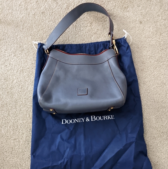 Dooney & Bourke Handbags - Dooney and Bourke Purse